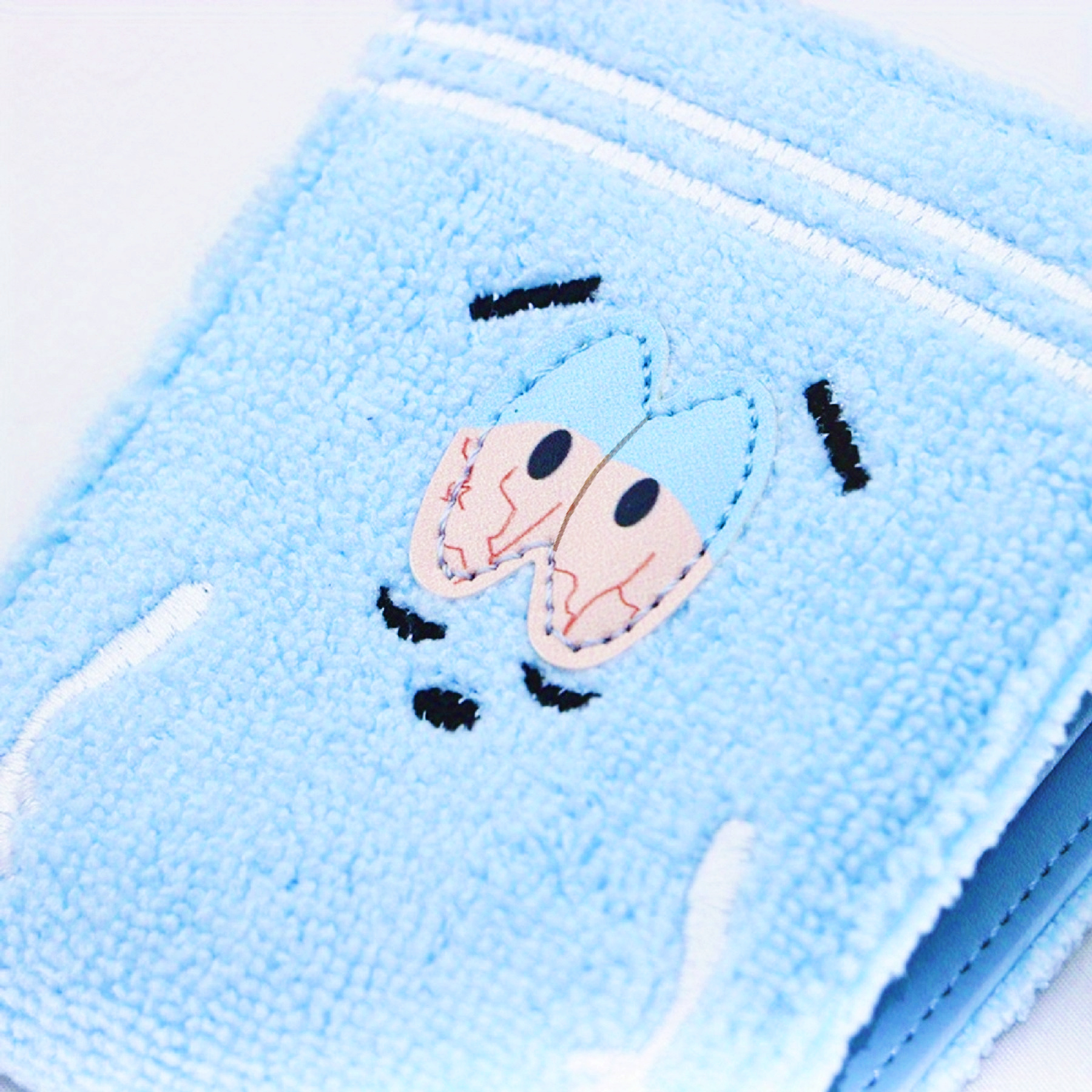 Towel cloth embroidered anime  - Interior Design Id บทวิจารณ์และราคา